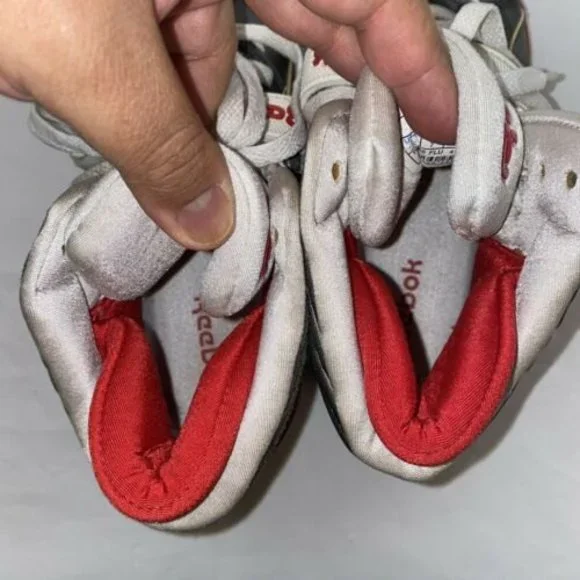 Reebok Commitment Mid RARE RETRO D Silver White Red Shark 8 Vintage